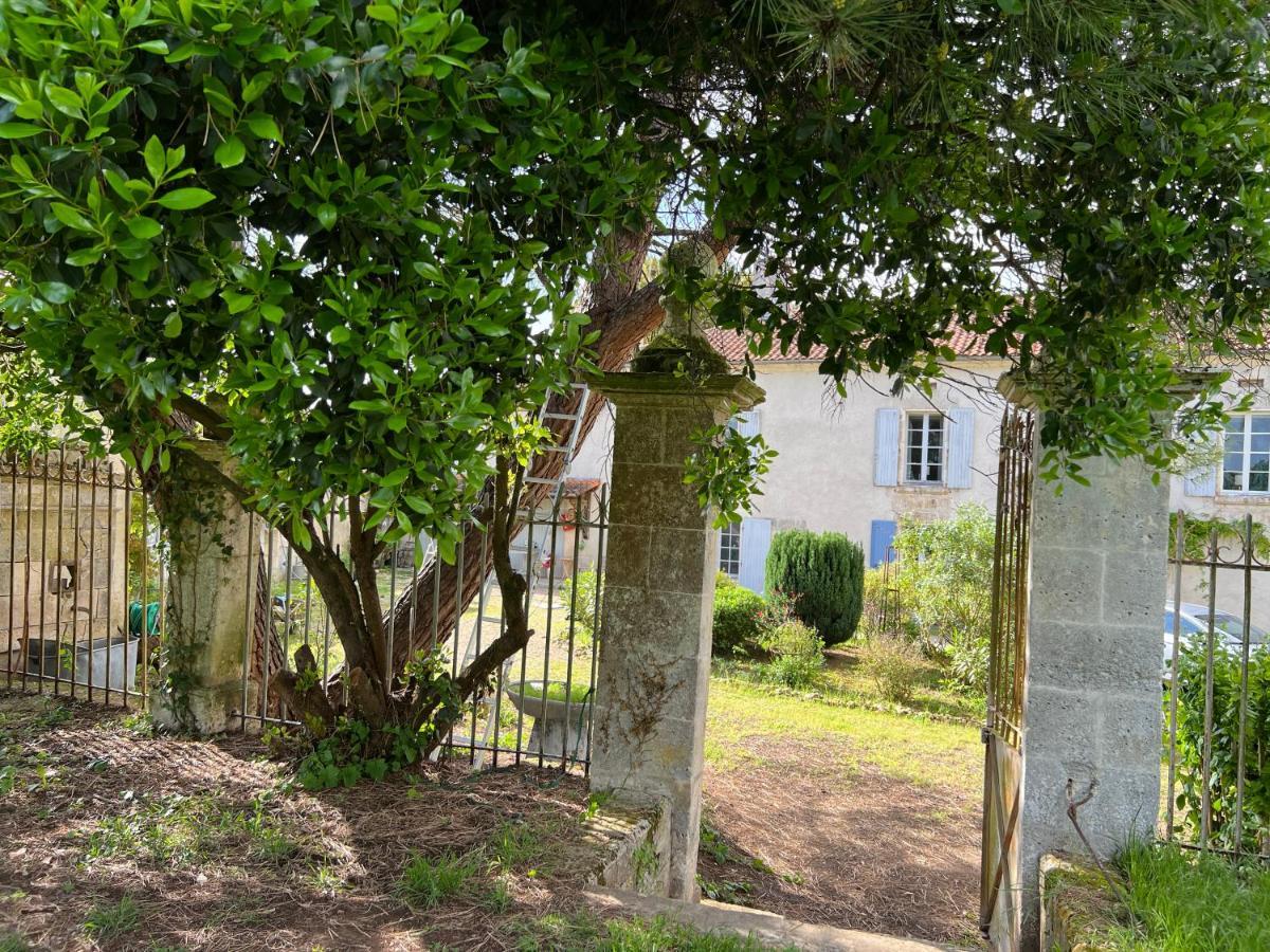 Le Loriot Bed and Breakfast Champagne-et-Fontaine Εξωτερικό φωτογραφία